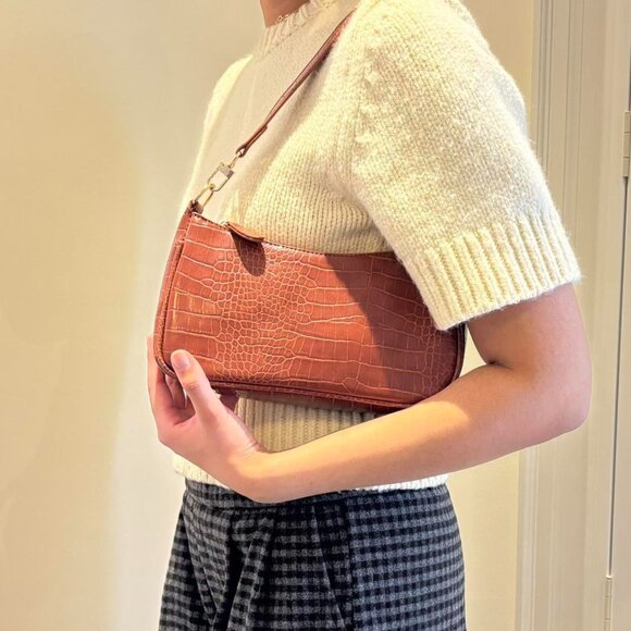 unbranded Handbags - Croc-Embossed Shoulder Bag in Cognac Brown